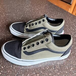Vans Old Skool Off The Wall Sneakers Low Top Shoes Mens size 6 Womens size 7.5